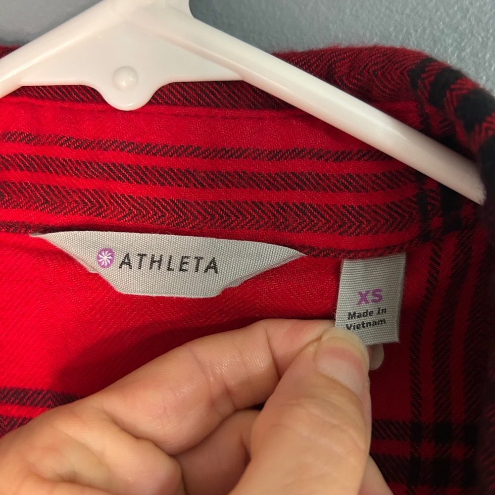Athleta Womens XS Red Black Buffalo Plaid Flannel Button Down Shirt Herringbone - Picture 4 of 10